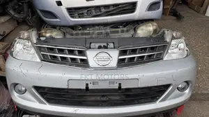 Nissan Versa/Tiida Front Cut 2005,2006,2007,2008,2009,2010,2011