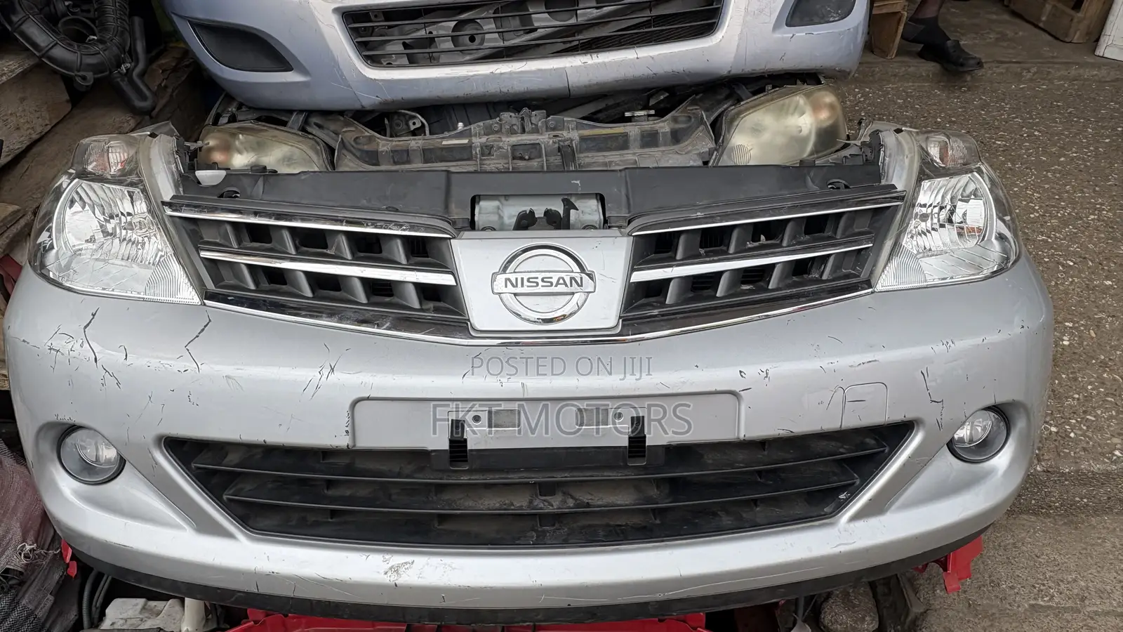Nissan Versa/Tiida Front Cut 2005,2006,2007,2008,2009,2010,2011