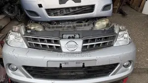 Nissan Versa/Tiida Front Cut 2005,2006,2007,2008,2009,2010,2011