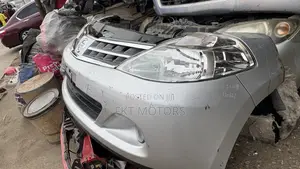 Nissan Versa/Tiida Front Cut 2005,2006,2007,2008,2009,2010,2011