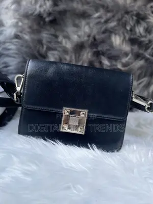 Givenchy Small Gv3 Crossbag