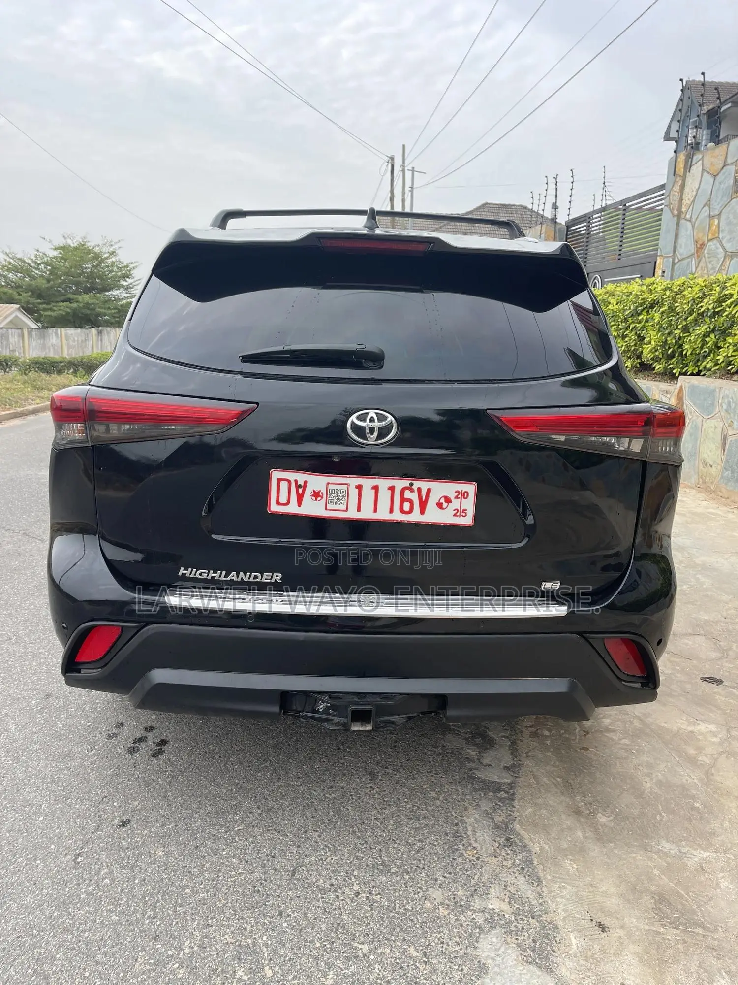 Toyota Highlander LE 2021 Black