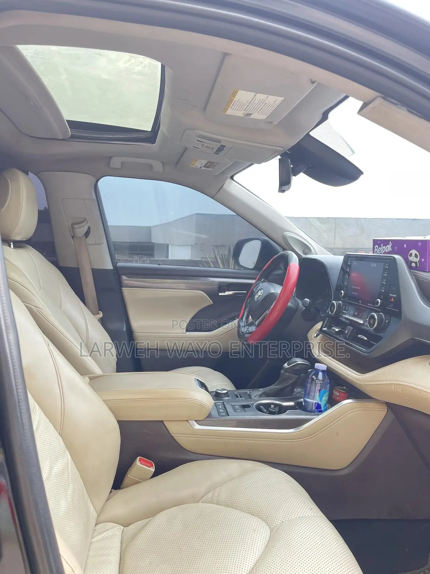 Toyota Highlander LE 2021 Black