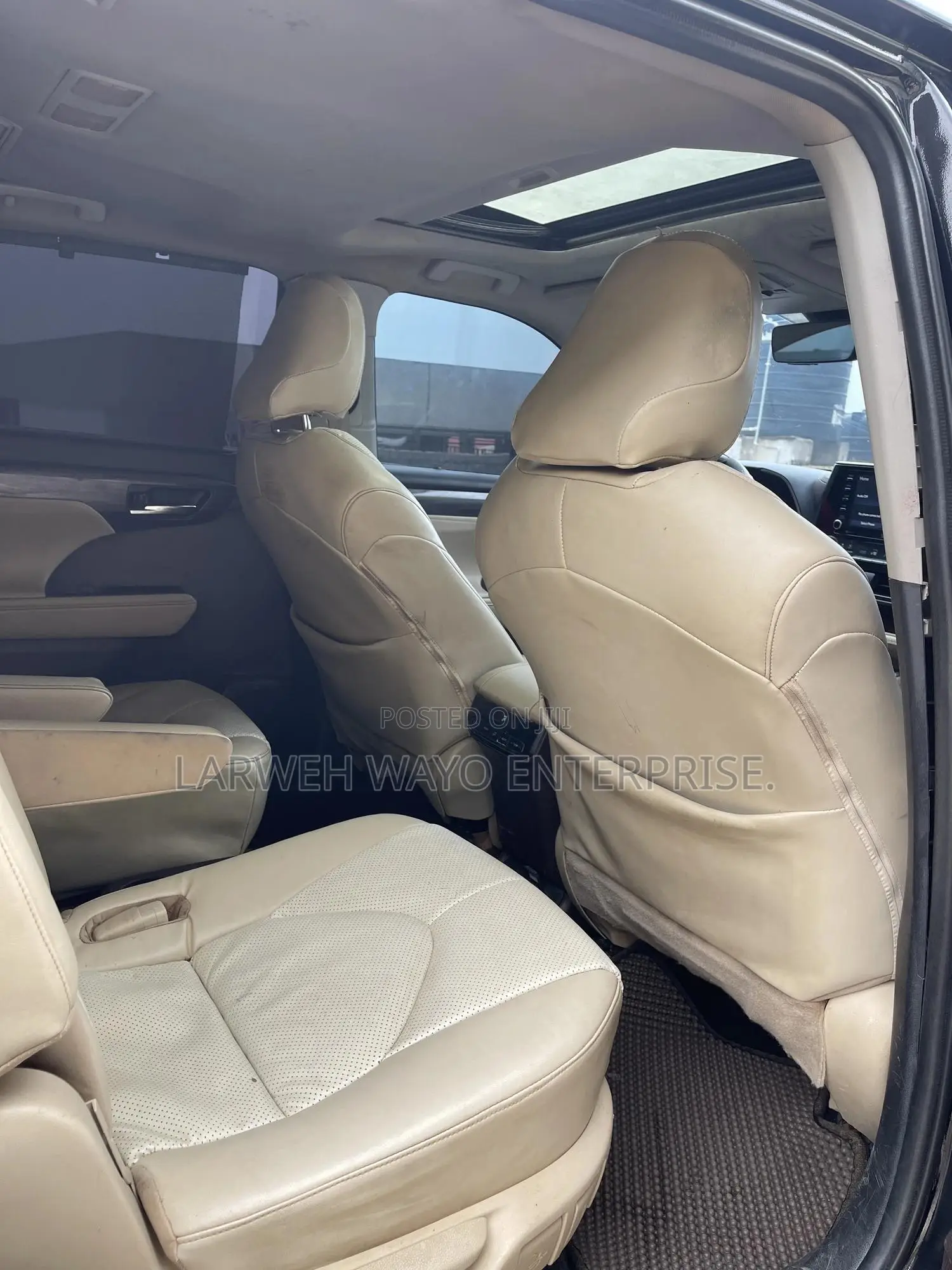 Toyota Highlander LE 2021 Black