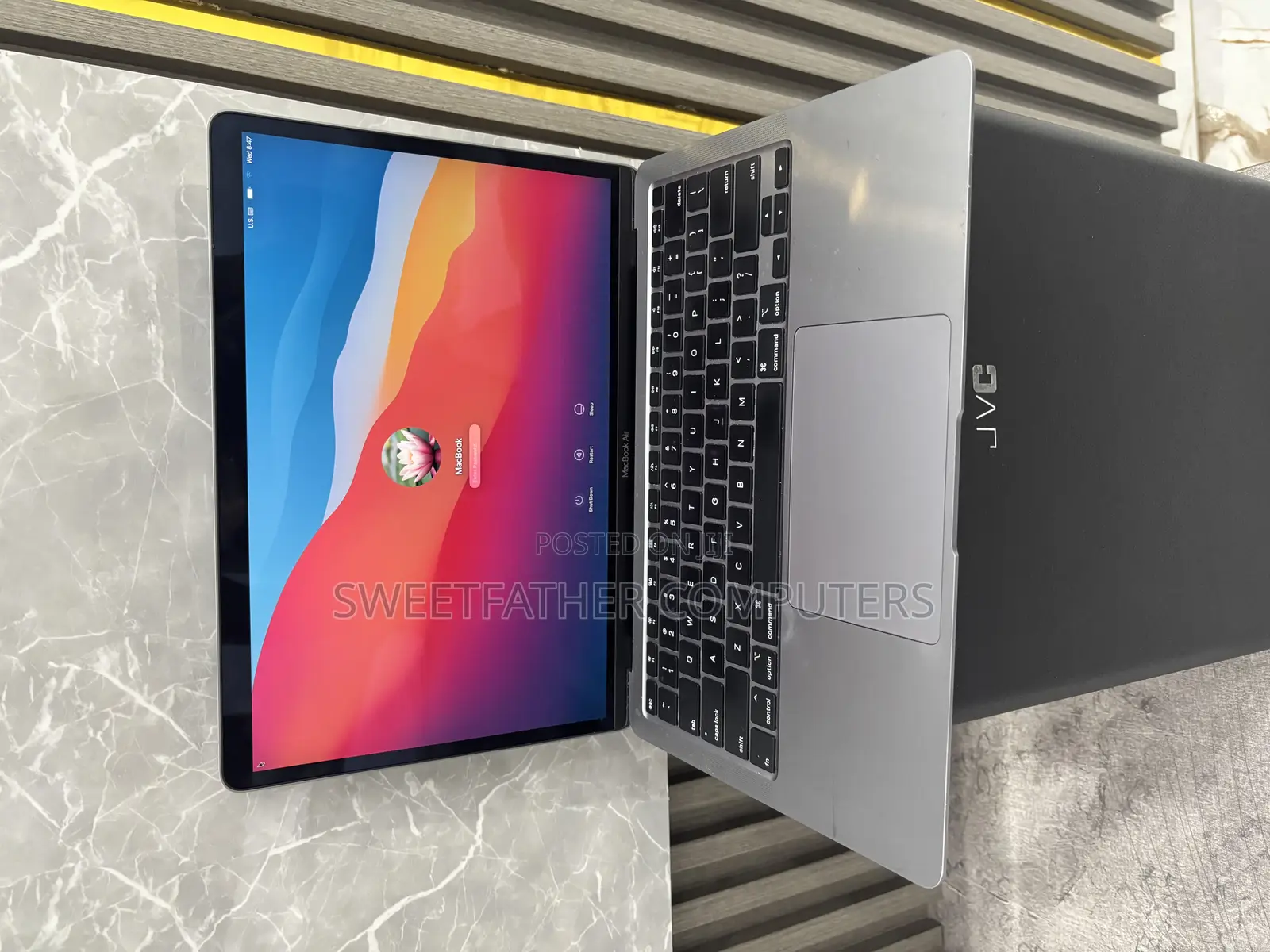 Laptop Apple MacBook Air 2020 8GB Intel Core i3 SSD 128GB