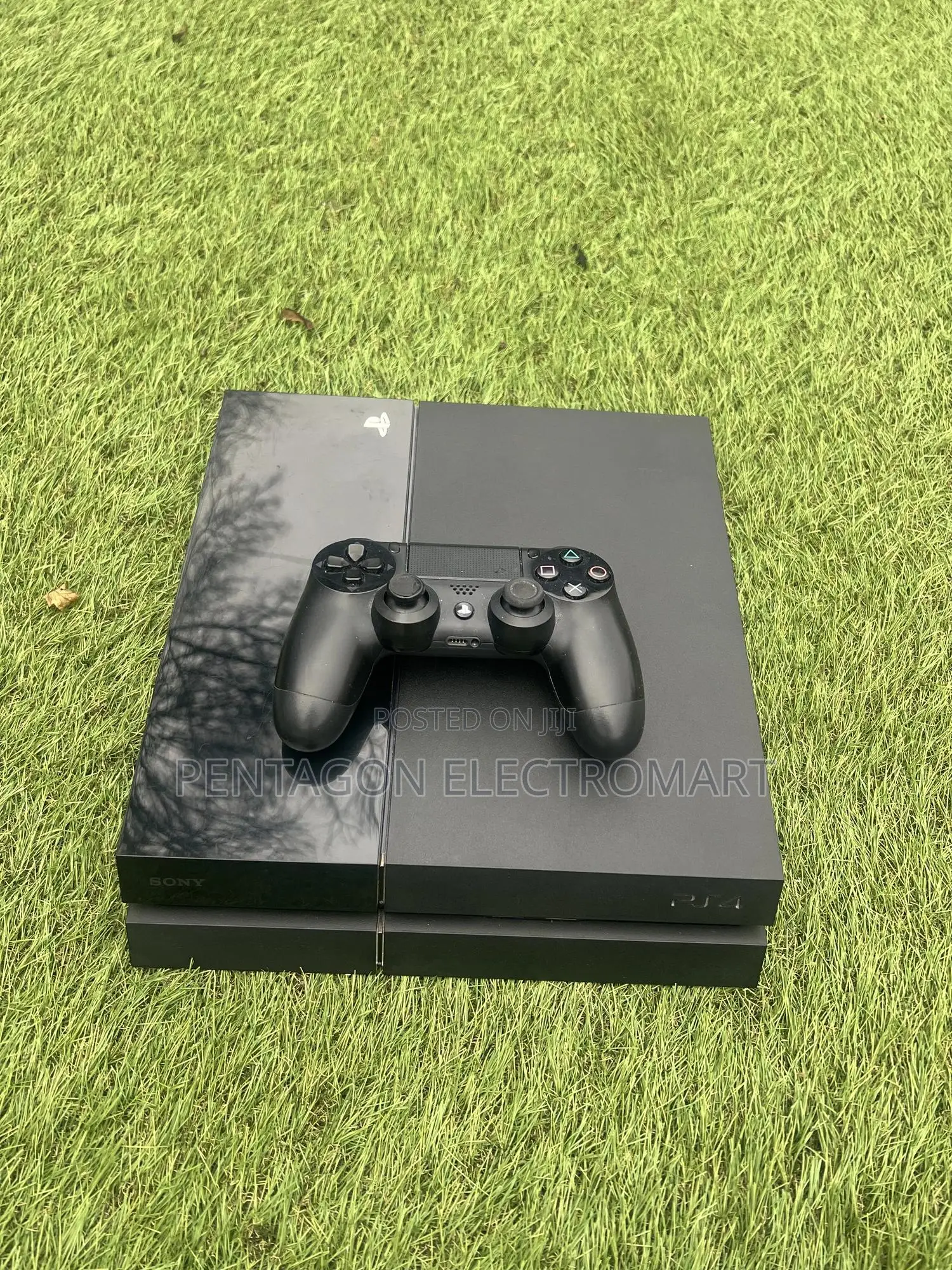 Ps4 Standard ( Read the Description)