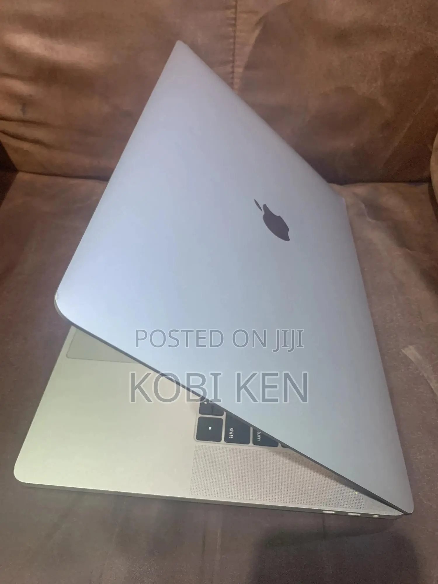 Laptop Apple MacBook Pro 2018 16GB Intel Core i7 SSD 512GB