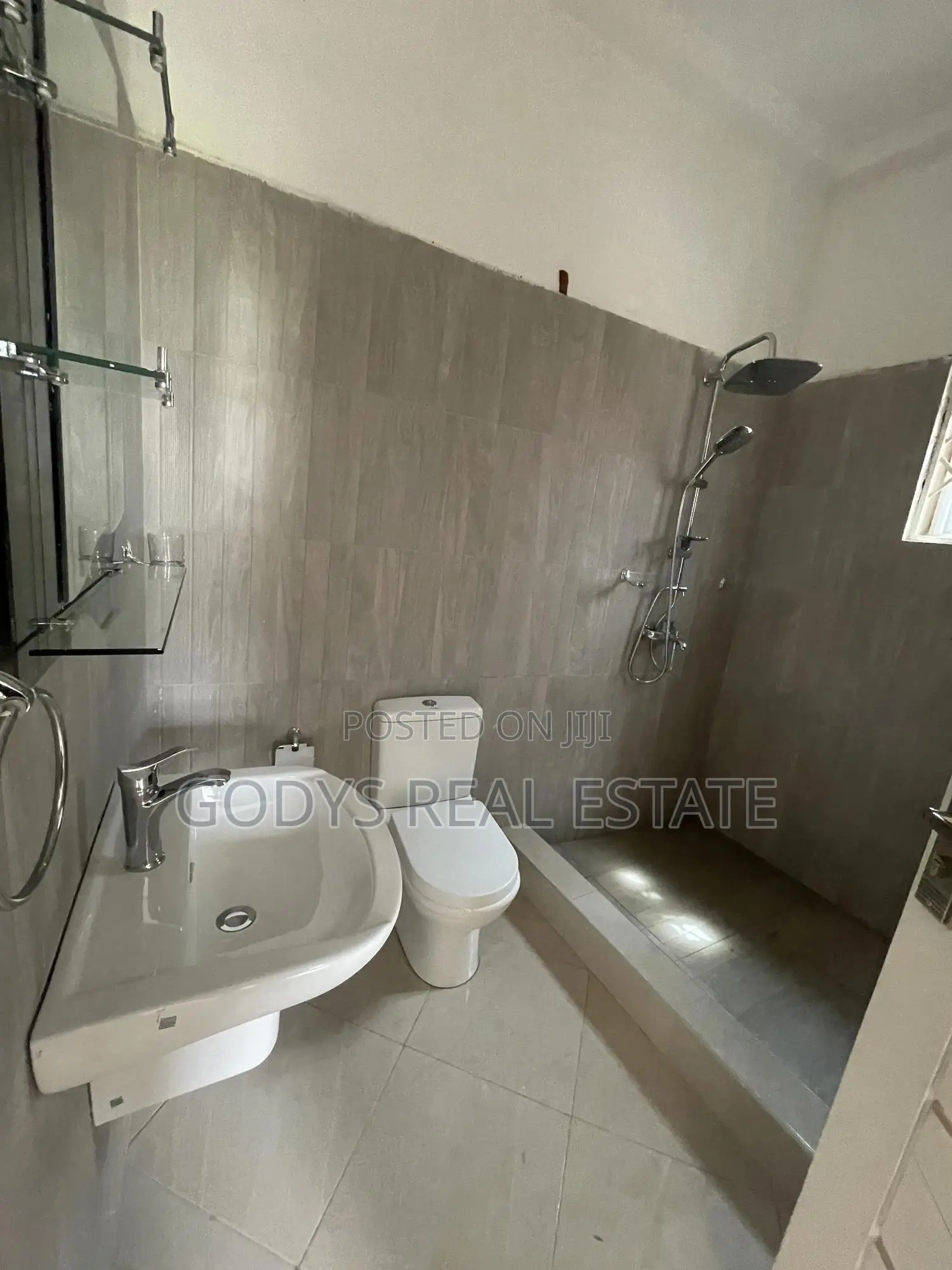 3bdrm House in Libarian Camp, Gomoa East for sale