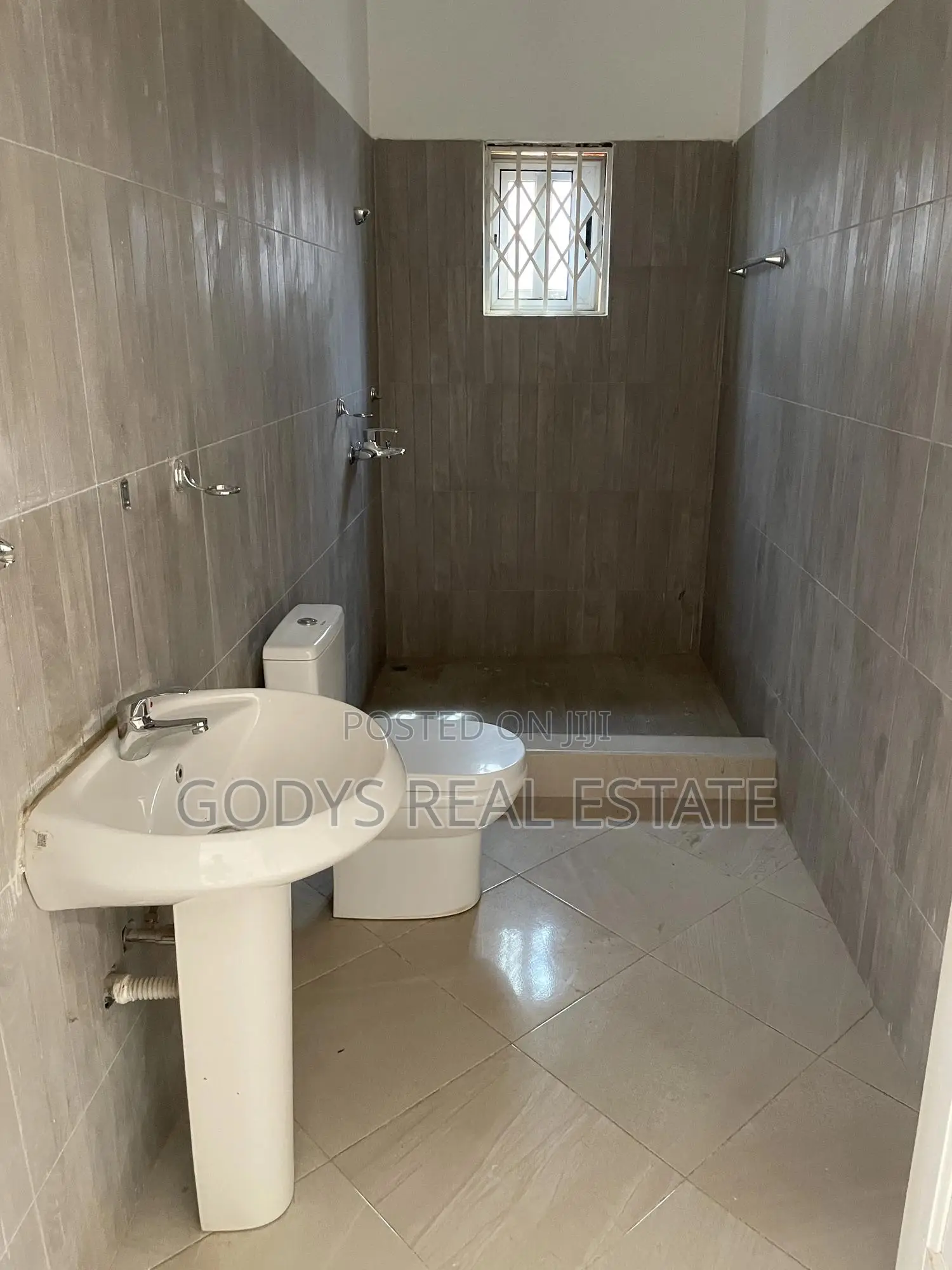 3bdrm House in Libarian Camp, Gomoa East for sale