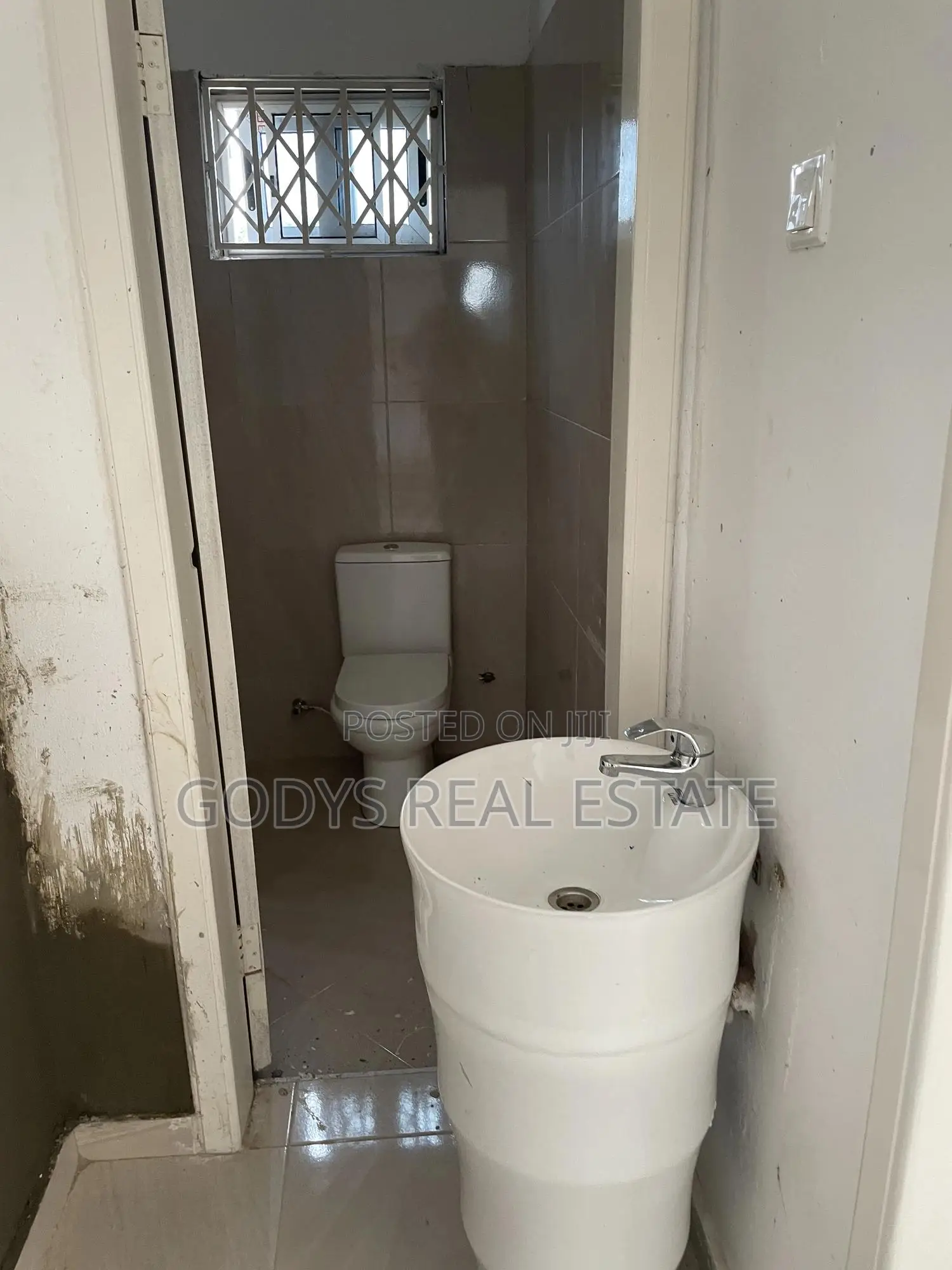 3bdrm House in Libarian Camp, Gomoa East for sale