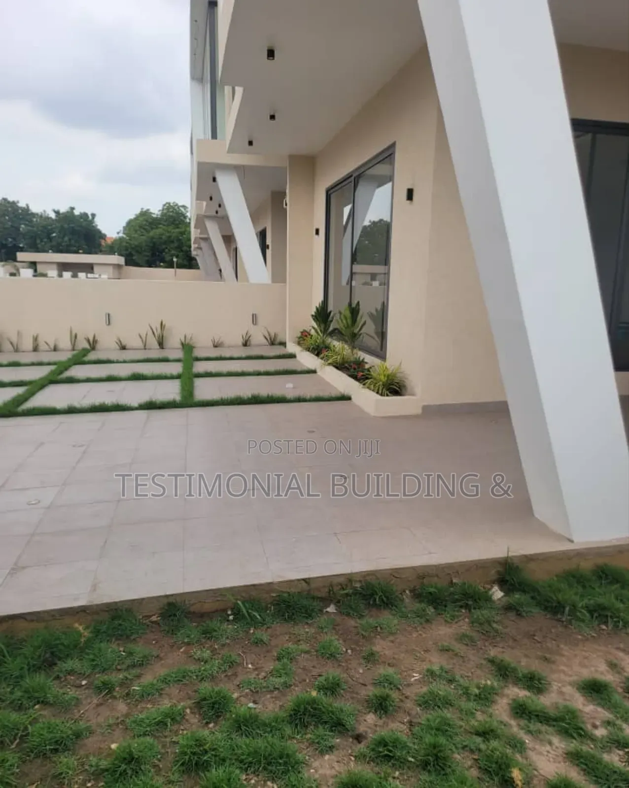 4bdrm House in Testimonial Building, School Junction for sale