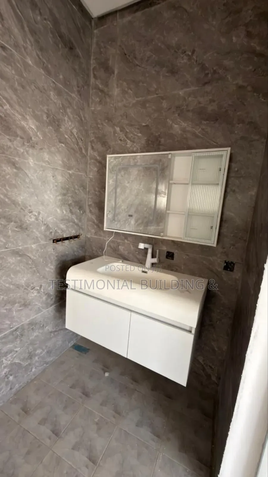4bdrm House in Testimonial Building, Ashaley Botwe for sale