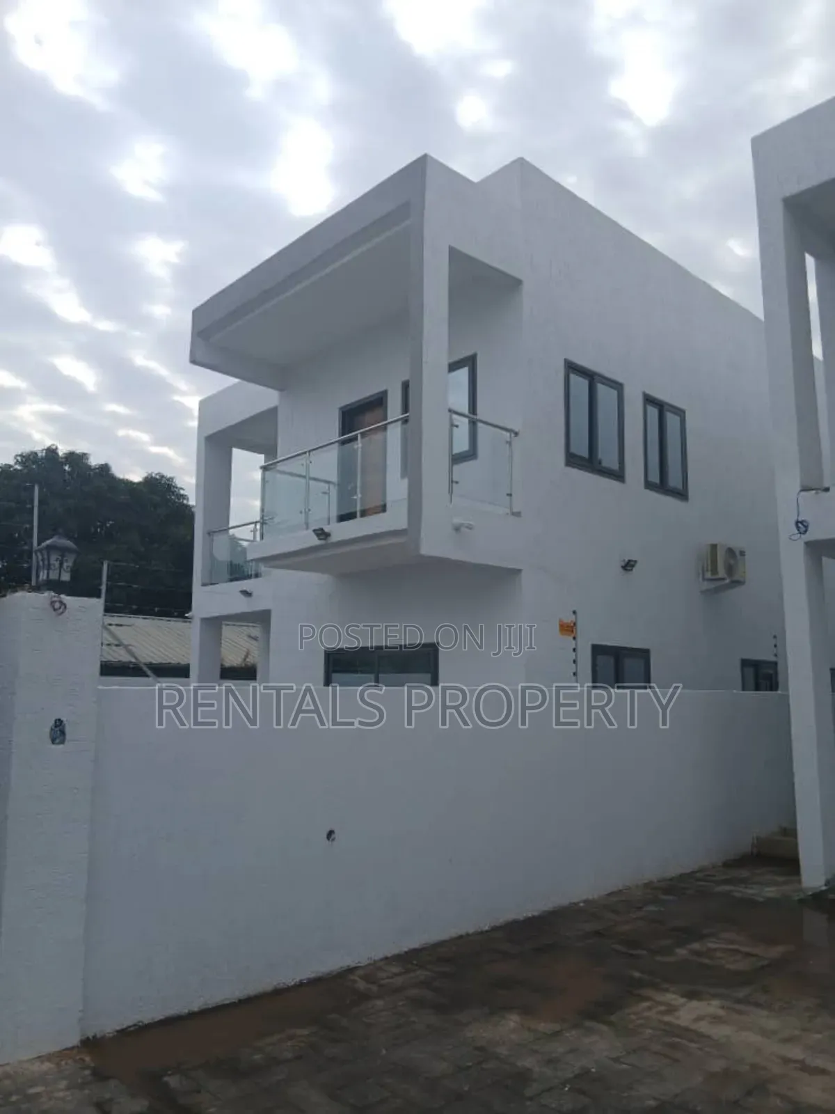 3bdrm Mansion in Ghana Flag for sale