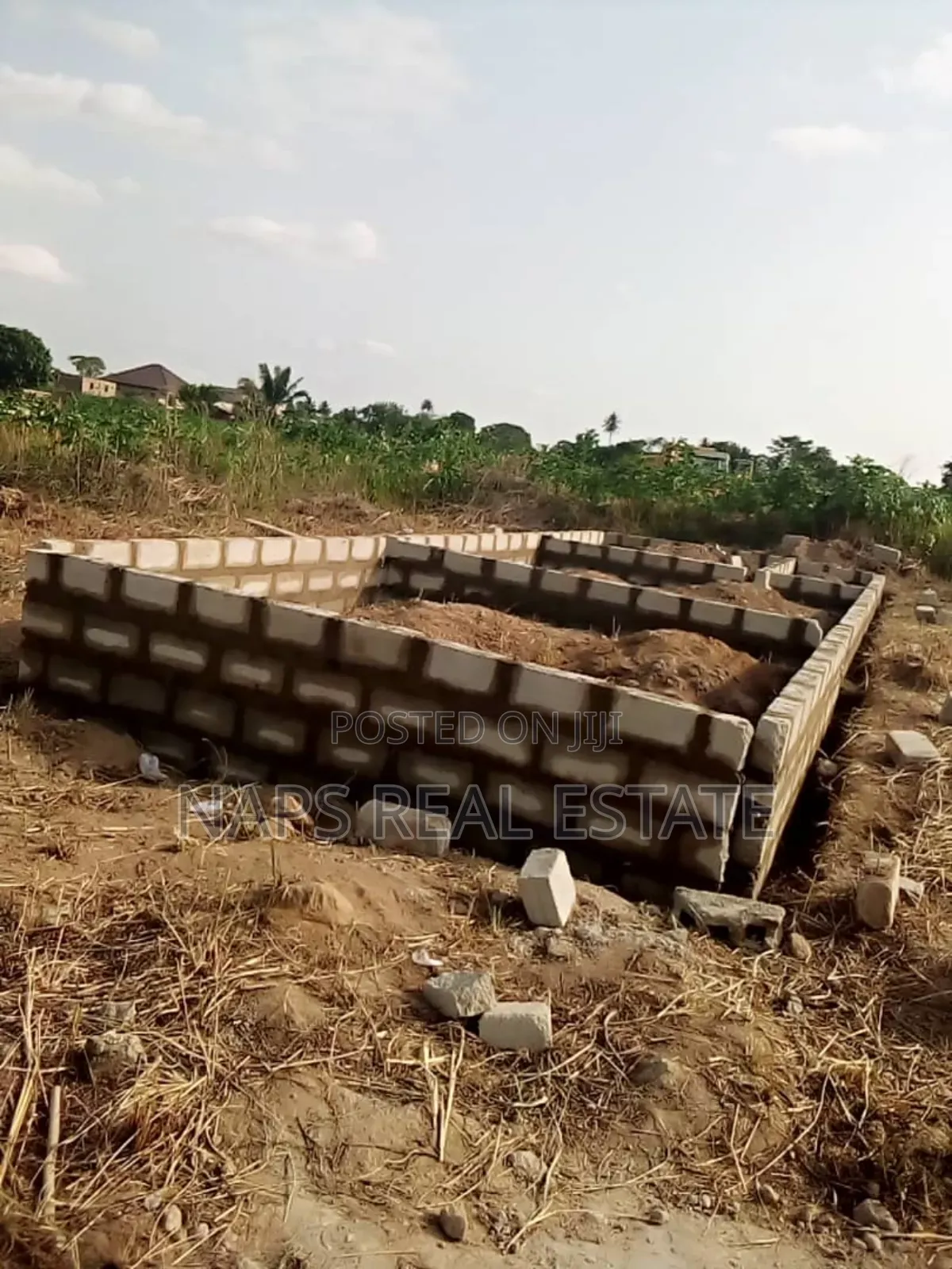 50/70 Plot of Land With Uncompleted Chamber and Hall Footings