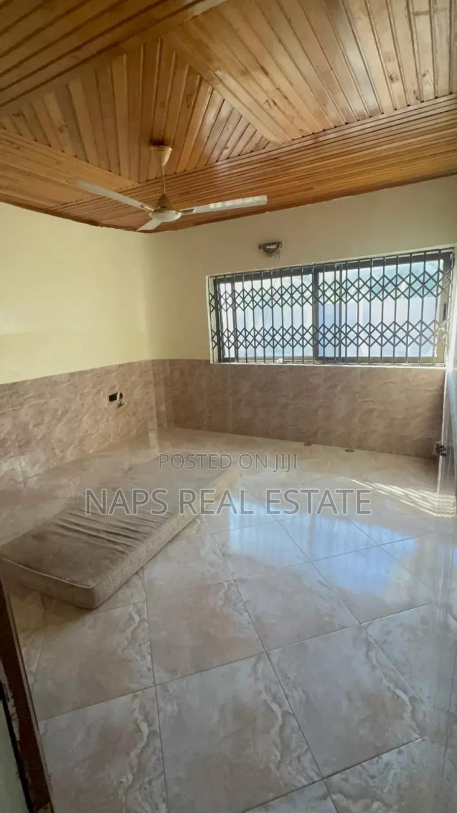 4bdrm House in Naps Real Estate, Tema Metropolitan for rent