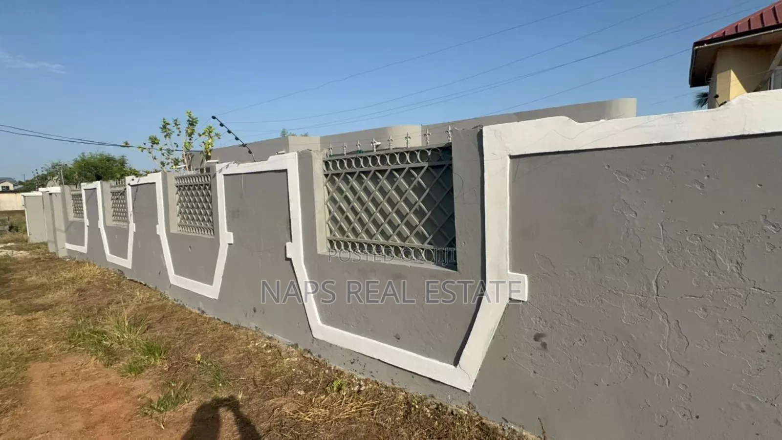 4bdrm House in Naps Real Estate, Tema Metropolitan for rent