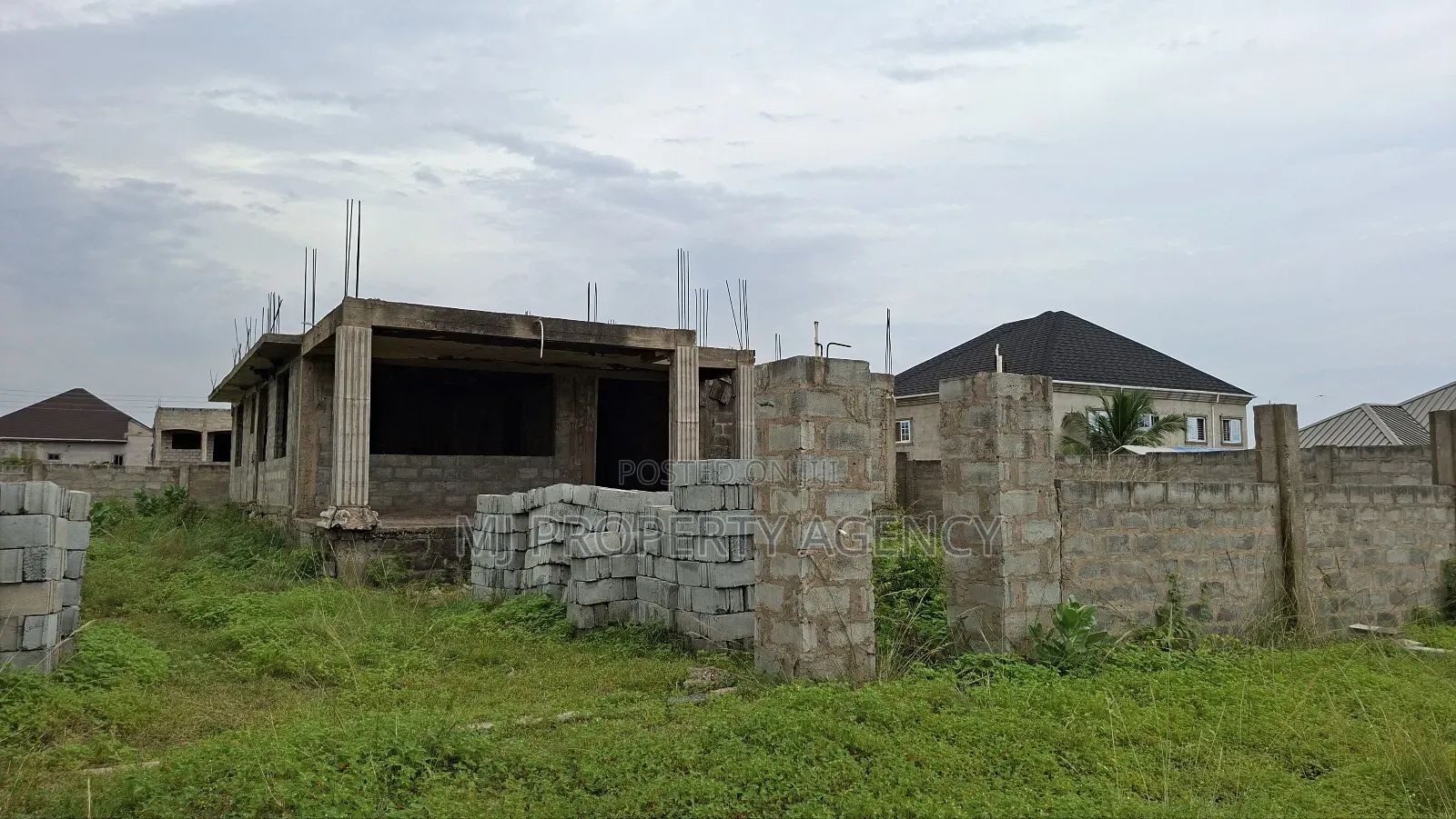 5bdrm House in Castle Gate Estate, Community 25 for sale