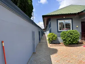 5bdrm House in Franco, Kwabenya for rent