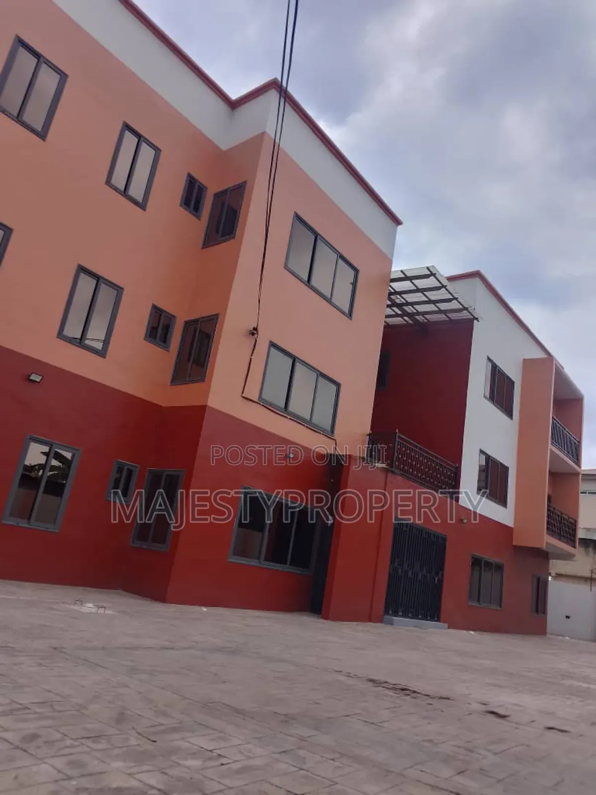 2bdrm Apartment in Spintex for sale