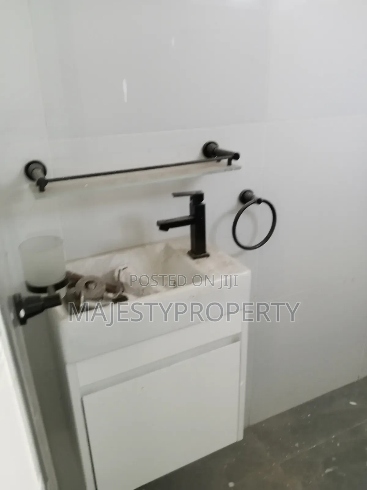 1bdrm Apartment in Manet Court, Spintex for rent