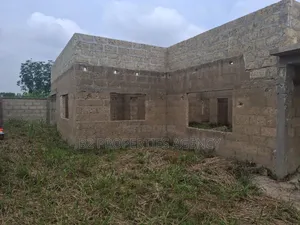 3bdrm House In B2 Properties Agency, Kumasi Metropolitan For Sale