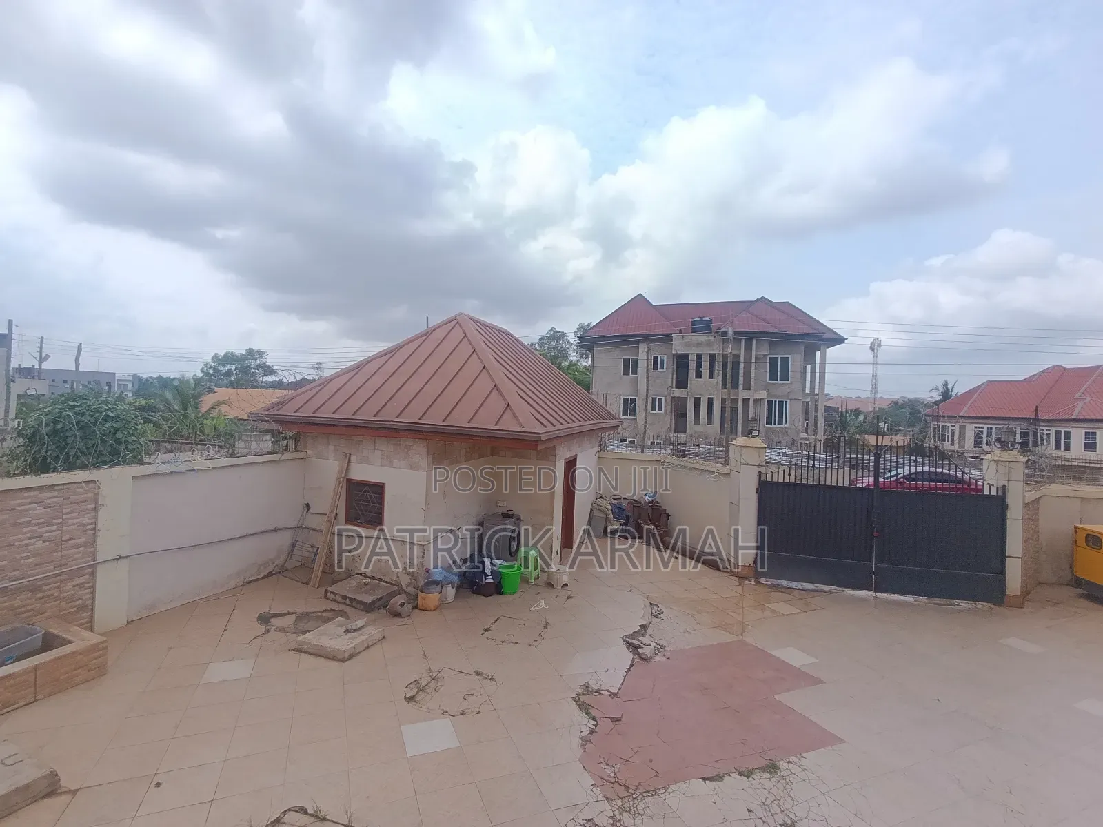 7bdrm House in Kumasi Metropolitan for sale