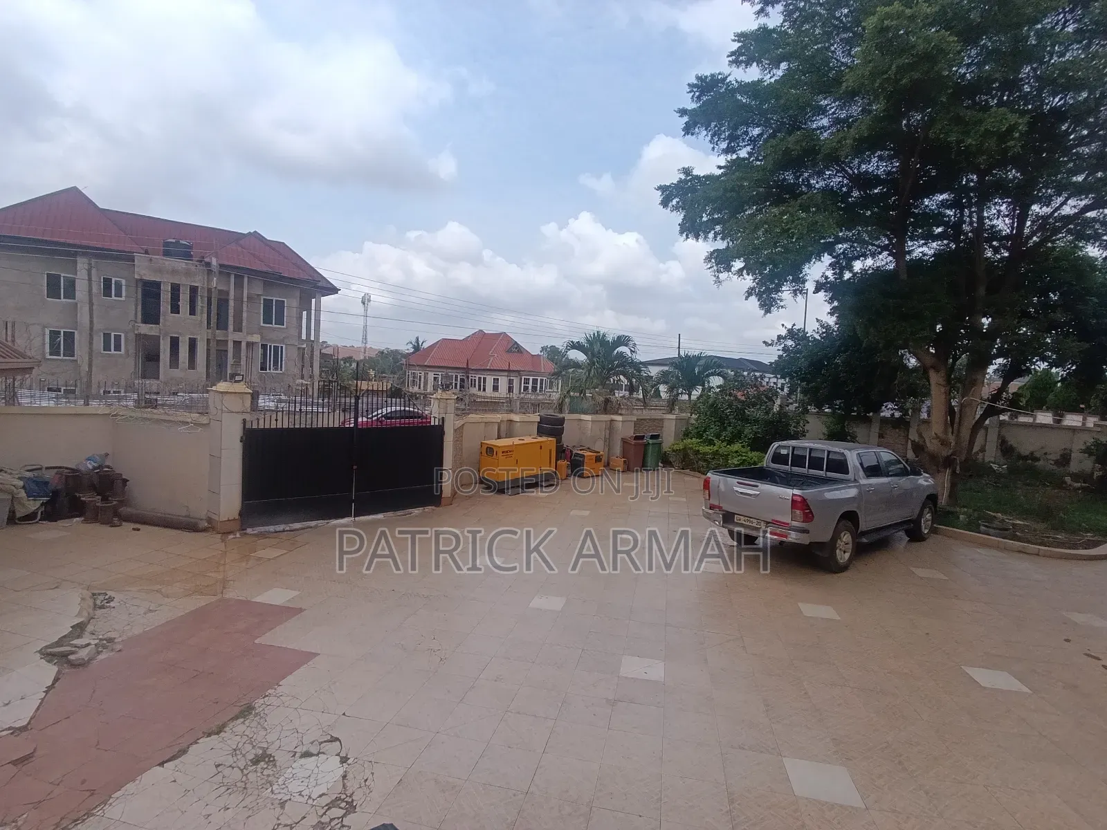 7bdrm House in Kumasi Metropolitan for sale