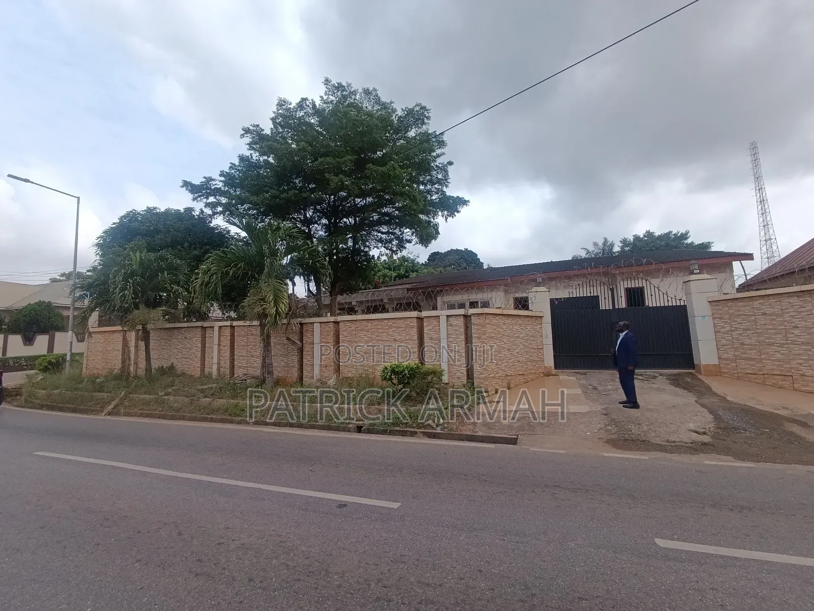 7bdrm House in Kumasi Metropolitan for sale