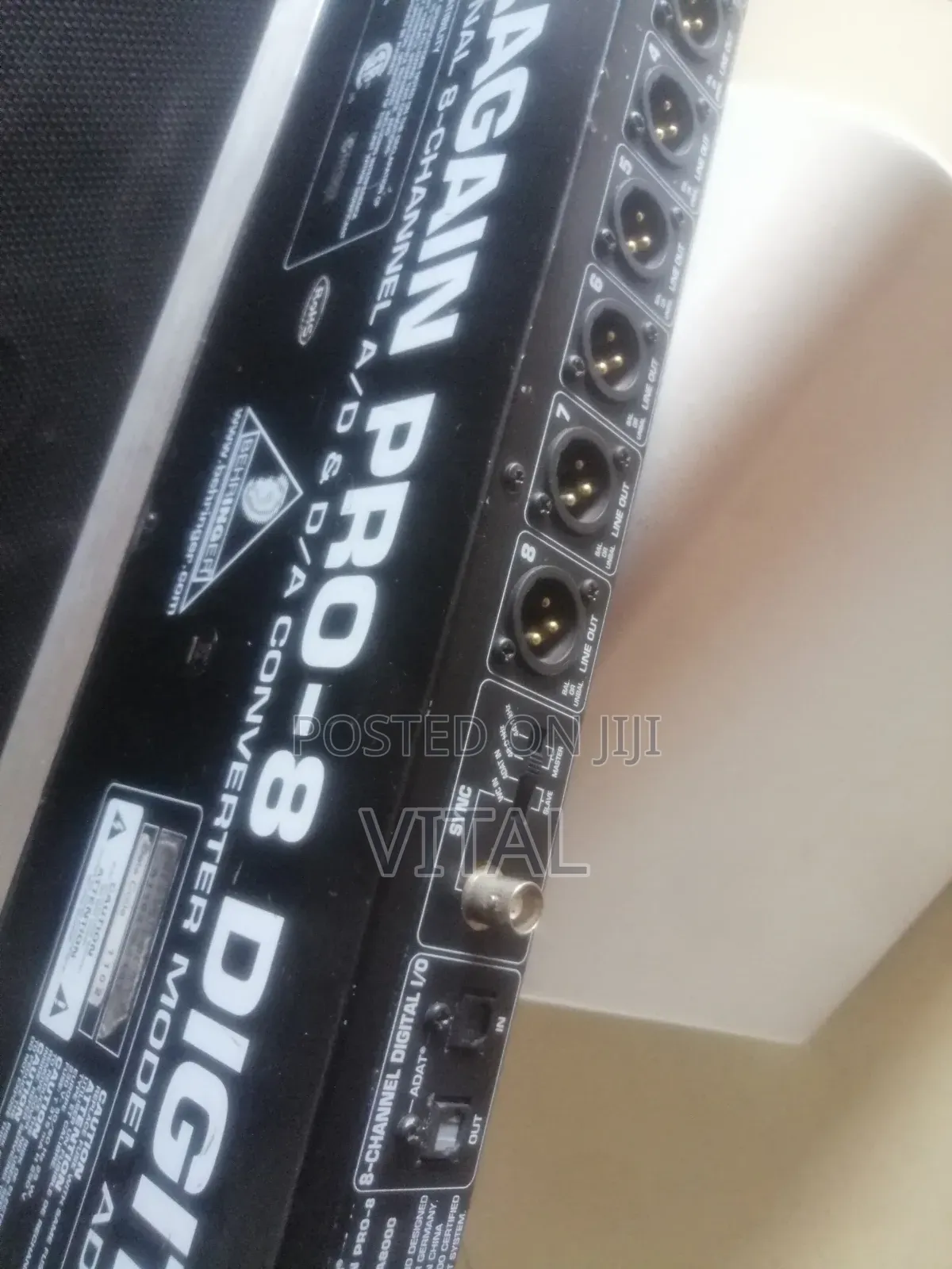 Studio Mic Preamp Behringer Ultragain Pro 8 Digital