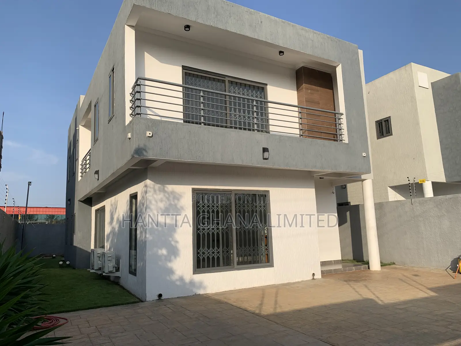 4bdrm House in Oyarifa, Ghana Flag for sale