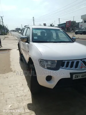 Mitsubishi L200 Club Cab 2.5 136hp 4WD 2007 White