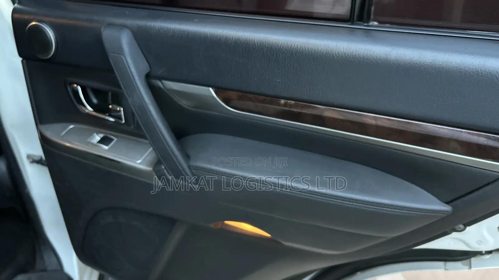 Mitsubishi Pajero V80 3.0 VR-I 2014 White