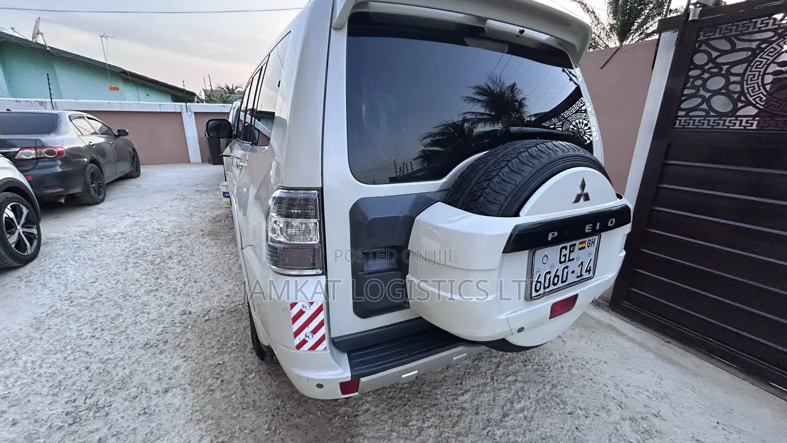 Mitsubishi Pajero V80 3.0 VR-I 2014 White