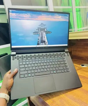 Laptop Dell Alienware M17 R5 16GB AMD Ryzen 7 SSD 512GB