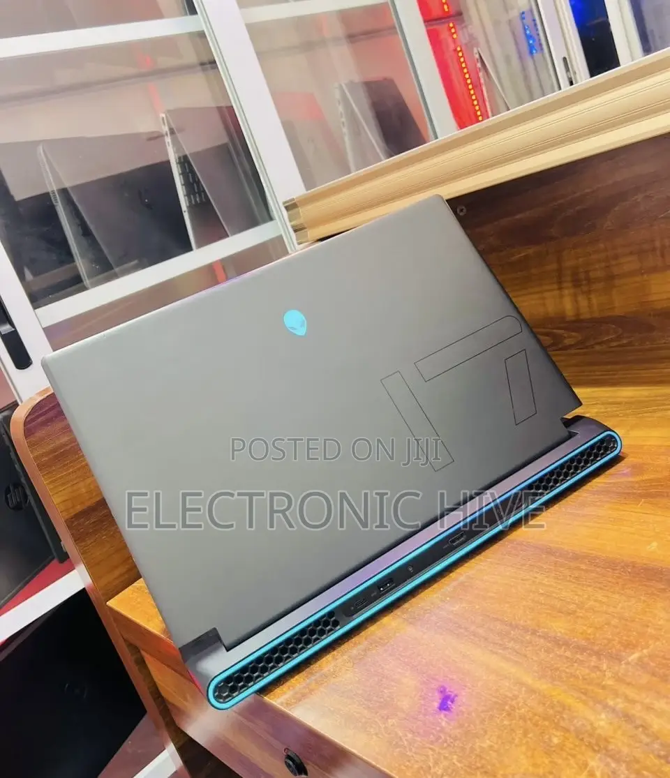 Laptop Dell Alienware M17 R5 16GB AMD Ryzen 7 SSD 512GB