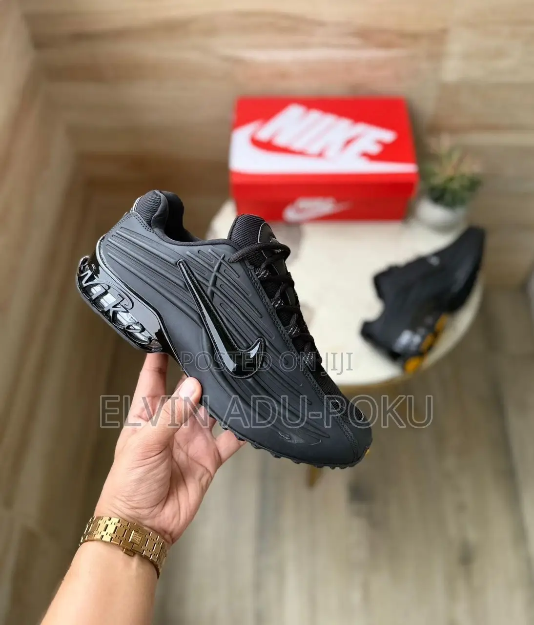 Nike Air Max Plus Sneaker in Different Colours , Swipe >