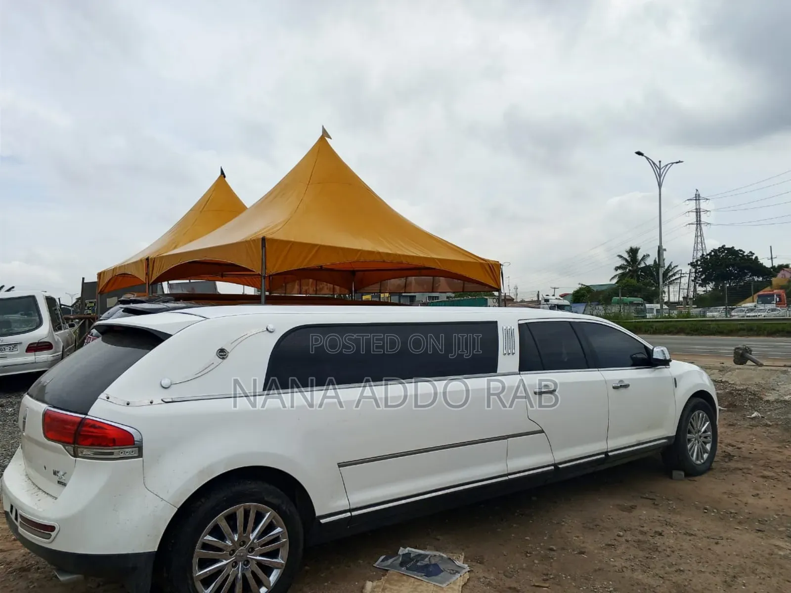 Lincoln Icon
A Full-Size Luxury Crossover Hearse