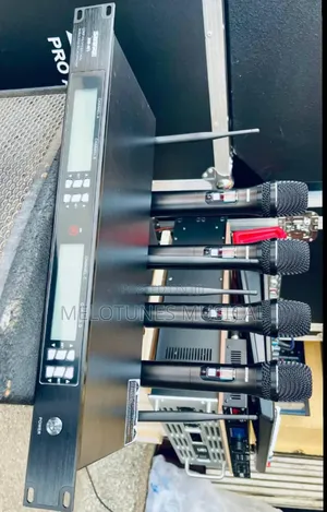 Shure Am-401 4in1 Professional 4 Channel Uhf Wireless Microphone