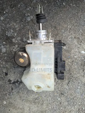 Mitsubishi Pajero Abs Motor Anti Lock Brake System Module