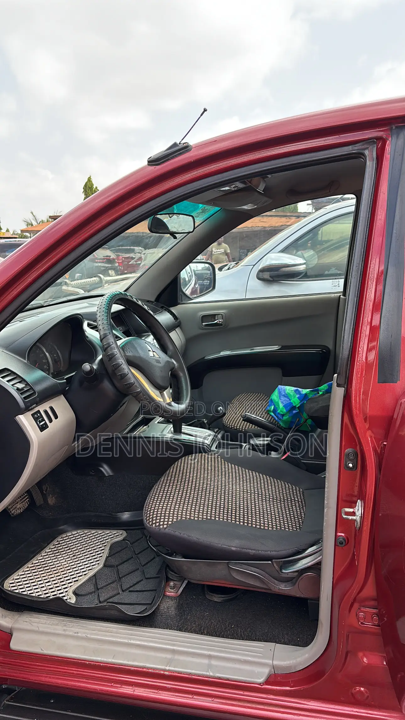 Mitsubishi L200 Double Cab 2.4 181hp 4WD 2015 Red