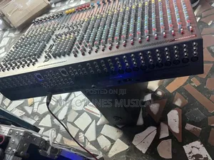  Heath Gl2400 24channel Analog Audio Mixer.