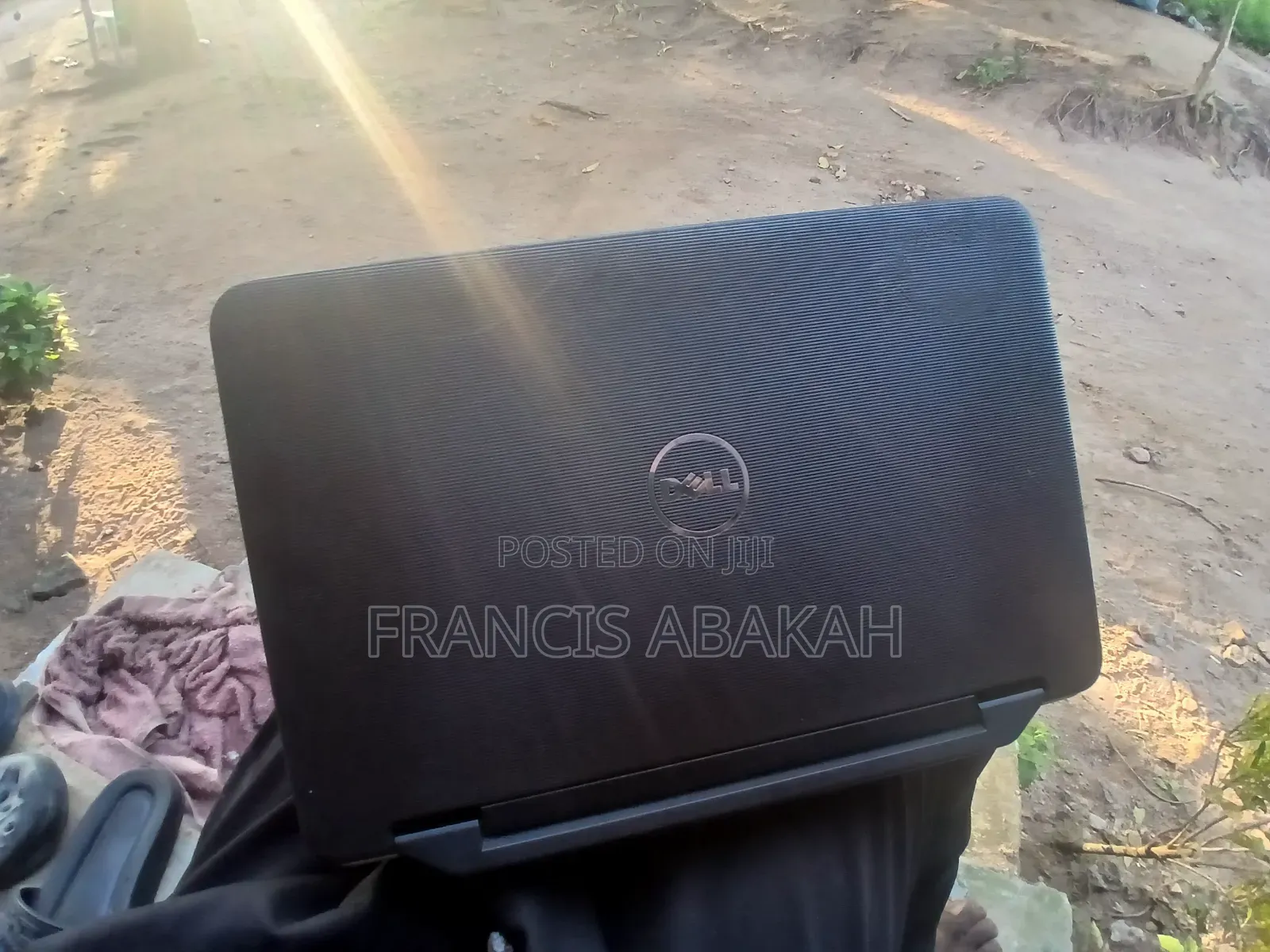Laptop Dell Vostro 2520 4GB Intel Celeron SSD 128GB