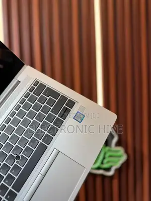 Laptop HP EliteBook 830 G5 8GB Intel Core I5 SSD 256GB