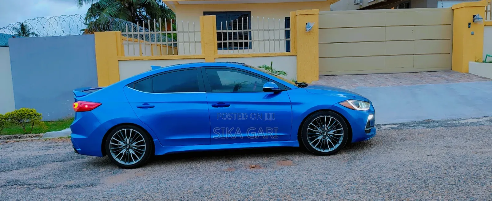 Hyundai Elantra Sport Sedan FWD (1.6L 4cyl 6M) 2017 Blue