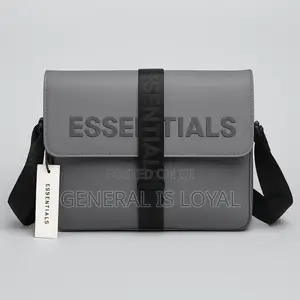 Essential Leather Men Side Bag