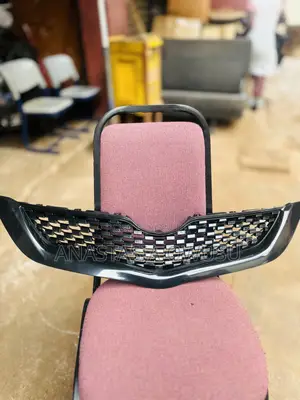 Yaris 2007-2008 Front Grill Se