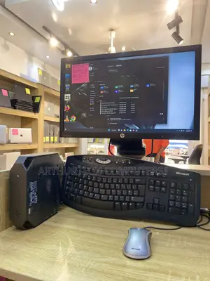 Desktop Computer HP Z2 8GB Intel Core i7 SSD 512GB