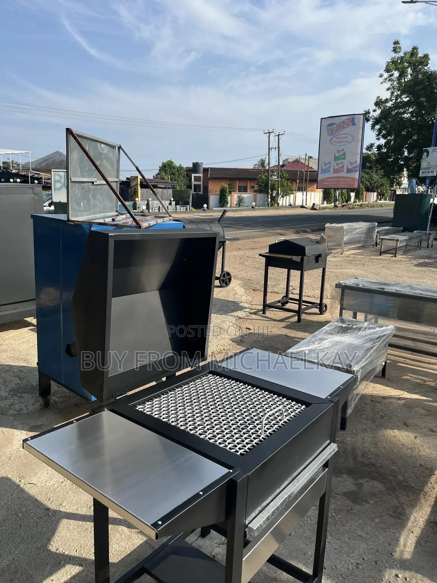 Barbecue Charcoal Grill