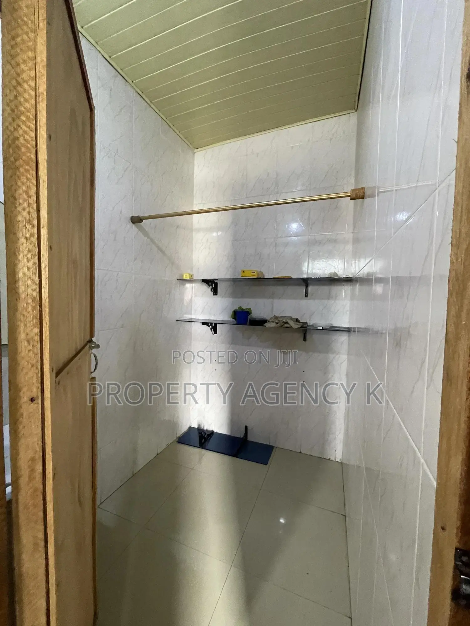 1bdrm Apartment in Kff, Old Barrier for rent
