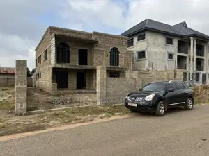 5bdrm House in Ejisu-Avenue 15 Area for sale